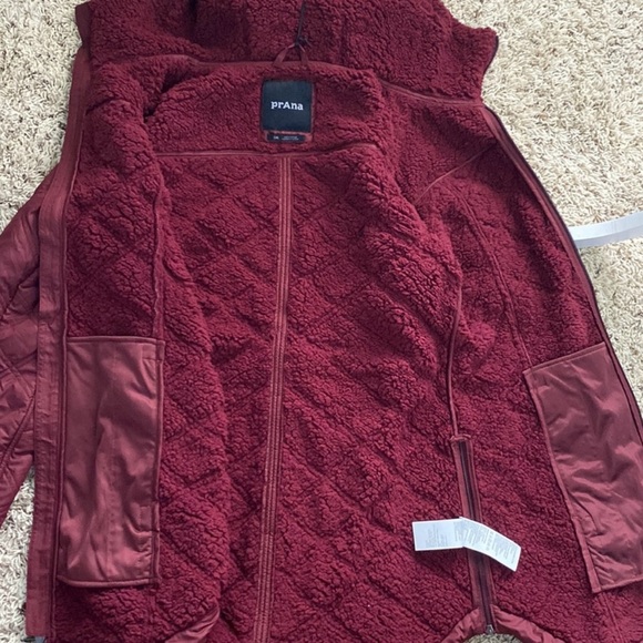 Women's Quilted Hooded Jacket - Red - Picture 5 of 6